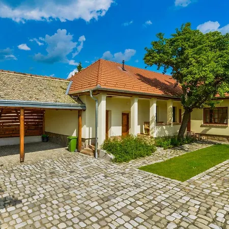Gasthof Kortefa Vendeghaz *